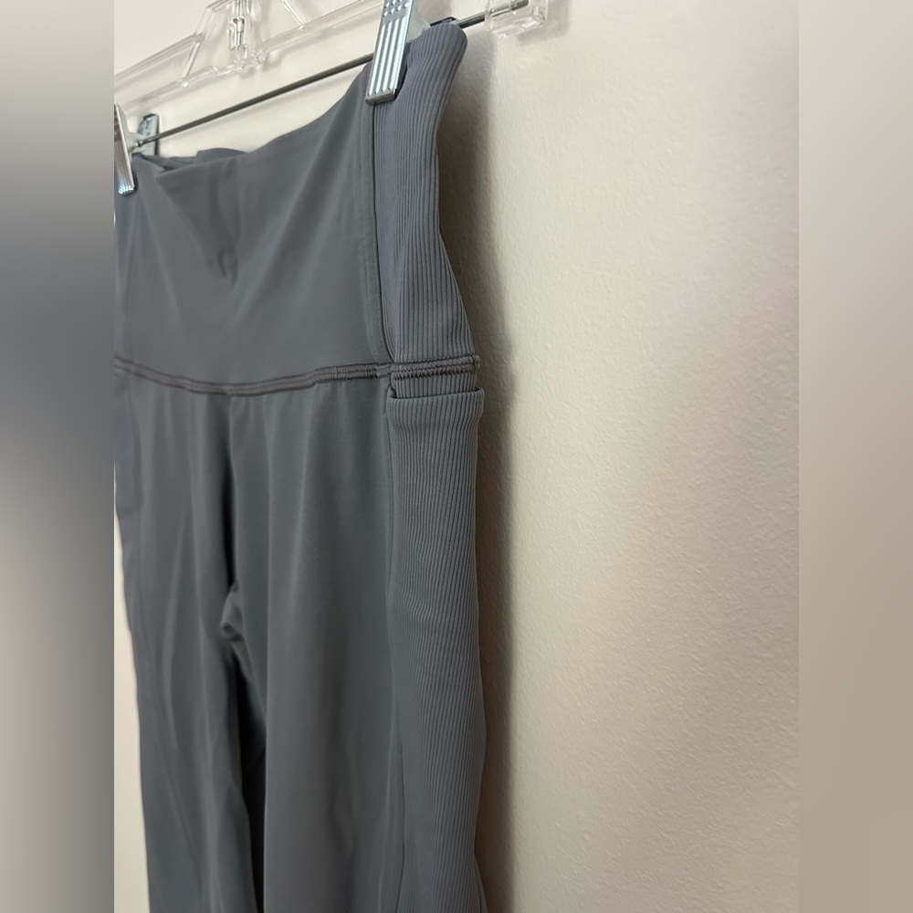 Lululemon Wunder Under High-Rise Steam Blue Size 4 EUC - Picture 4 of 8